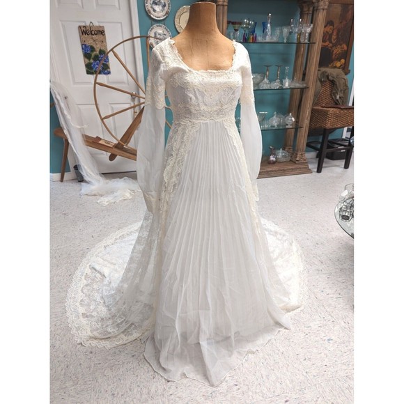 Antique Wedding Dress Bridal Gown TrainLace Pearls Victorian Pleats Cathedral